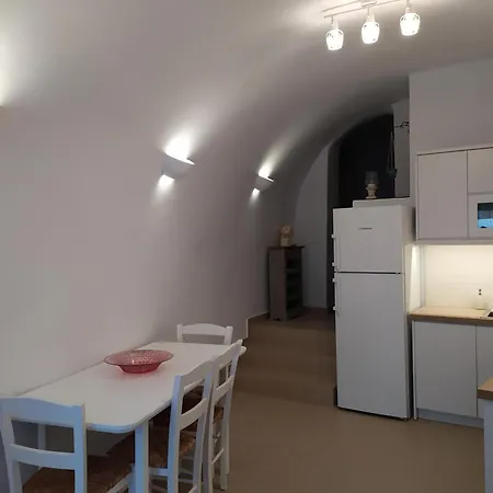 Santorini Cave * Éxo Goniá