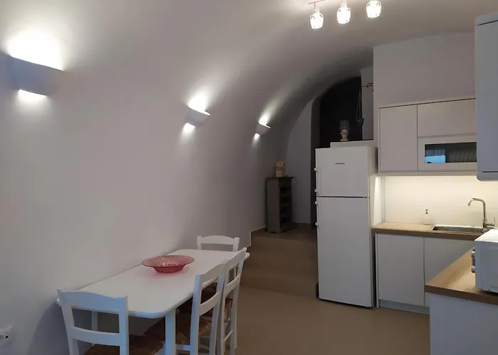 Santorini Cave * Éxo Goniá