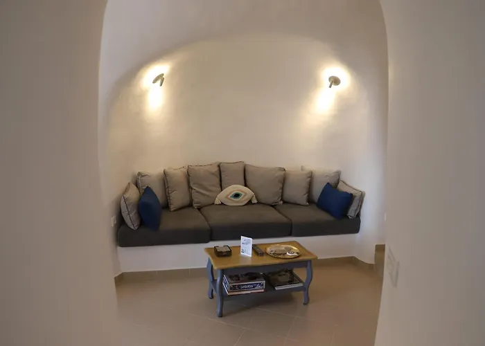 Santorini Cave בית נופש Éxo Goniá